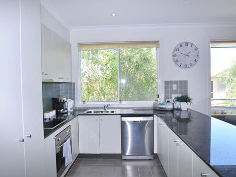 Sandpiper 3 - Close To Town And Beach - Accommodation Bookings 3