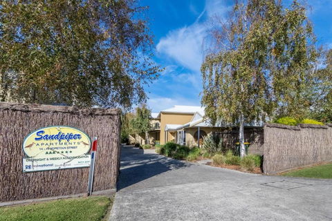 Sandpiper 5 - Close To Town And Beach - Accommodation Bookings 1