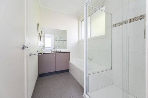 Sandpiper 5 - Close To Town And Beach - Accommodation Bookings 3