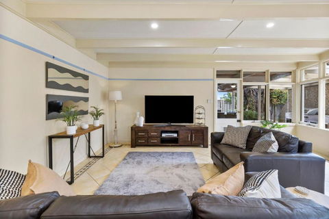 SANDY ANN At Lonnie - Accommodation Bookings 2
