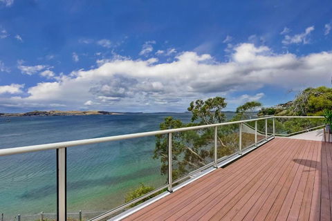 Sandy Bay Beachfront Oasis Direct Beach Access - Accommodation Bookings 1