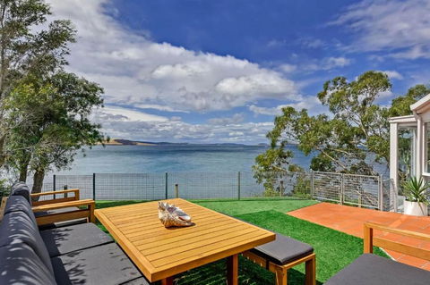 Sandy Bay Beachfront Oasis Direct Beach Access - Accommodation Bookings 0