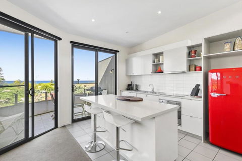 Sandy Beach Apt 4 - Accommodation Bookings 2
