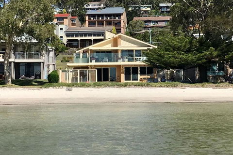Sandy Beach House Corlette Unit 1 Waterfront WI-FI Aircon - Accommodation Bookings 0