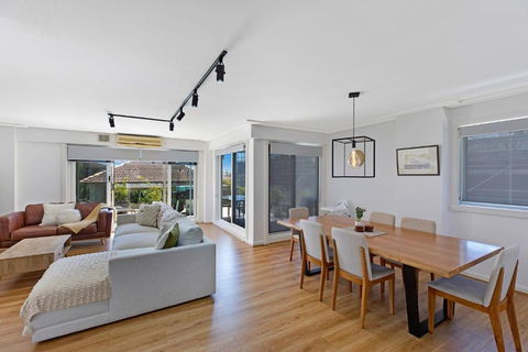 Sandy Cove Apartment The Entrance 8 - Accommodation Bookings 0