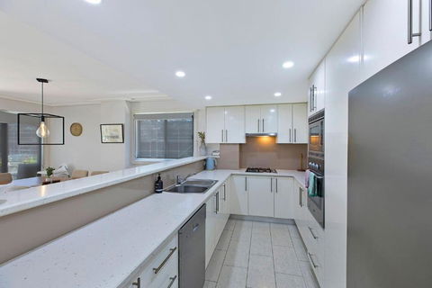 Sandy Cove Apartment The Entrance 8 - Accommodation Bookings 3