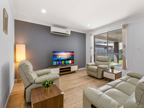 Spacious Newly Furnished 4BD Family Retreat - Accommodation Bookings 0