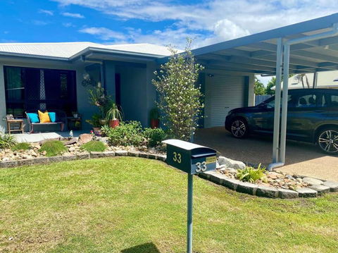 Spacious Retreat On Brenton In Tropical North Queensland - Accommodation Bookings 0