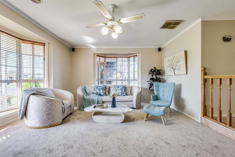 StayAU Tranquil 4BR Lakeside Retreat In Seabrook - Accommodation Bookings 1