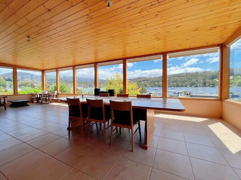 Stunning Water Front View House At Kettering - Accommodation Bookings 0