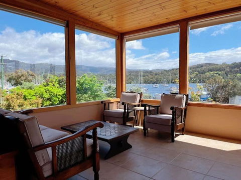 Stunning Water Front View House At Kettering - Accommodation Bookings 2
