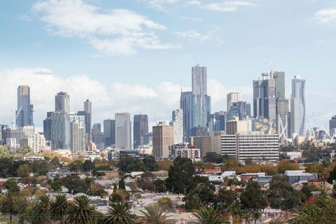 Stylish Apt W/ Stunning Rooftop Views & Hot Tub - Accommodation Bookings 2
