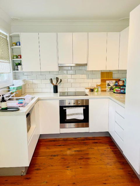 Sunshine Retreat Modern 3BR Haven - Accommodation Bookings 2