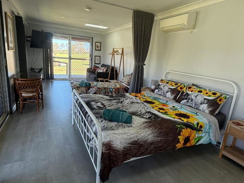 Sunrise Quarter Horse Stud - Accommodation Bookings 2