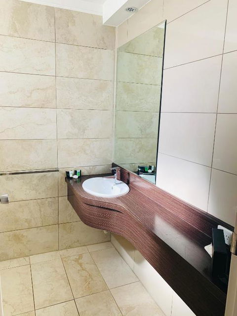 Sunshine Motor Inn - Accommodation Bookings 2