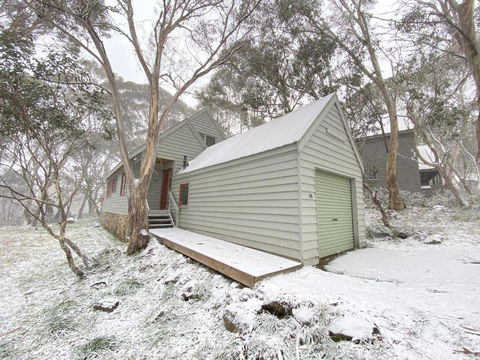 Tabletop Down - Accommodation Bookings 0
