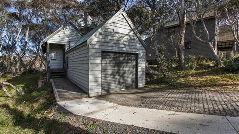Tabletop Down - Accommodation Bookings 3