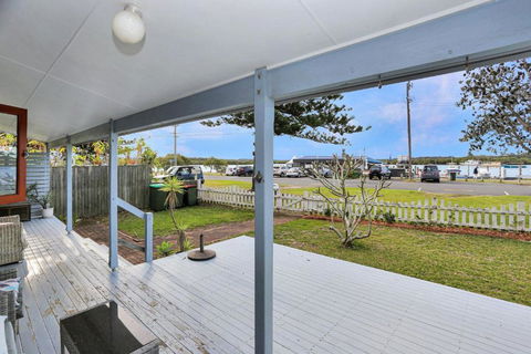 Tea Garden Waterfront Bliss - Accommodation Bookings 0