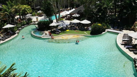 Temple 121 Modern Spacious Palm Cove 2 Brm 2 Bth Resort Apartment With Courtyard - Accommodation Bookings 0