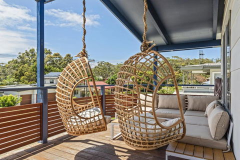 Thalassinos - Accommodation Bookings 0