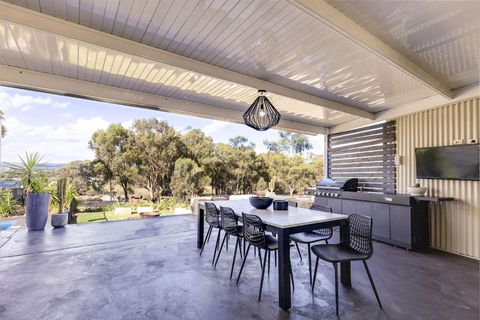 The Albens - Countryside Chic Amongst The Hills - Accommodation Bookings 2