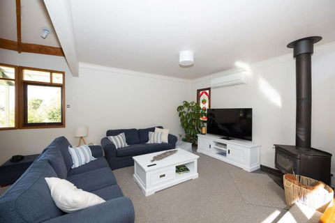 The Avenue - Accommodation Bookings 1