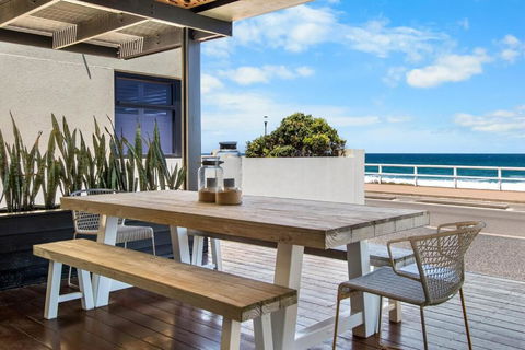 The Beach House At Merewether - Accommodation Bookings 3