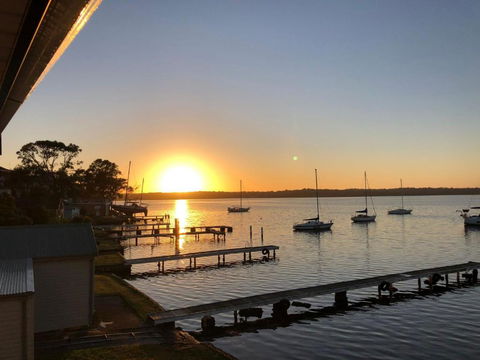 The Boat House Absolute Waterfront And Jetty - Accommodation Bookings 3
