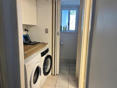 The Burlington Holiday Apartments - Accommodation Bookings 2