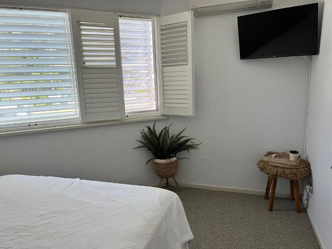 The Burlington Holiday Apartments - Accommodation Bookings 3