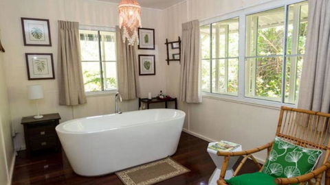 The Butterfly House, Beautiful Home Near The Beach - Accommodation Bookings 1