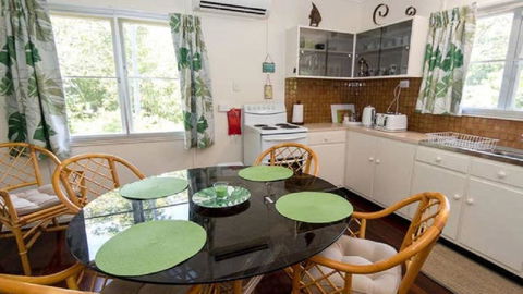 The Butterfly House, Beautiful Home Near The Beach - Accommodation Bookings 2