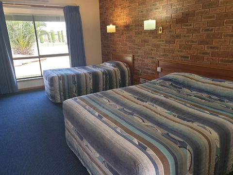 The Finley Palm Motor Inn - Accommodation Bookings 1