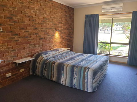 The Finley Palm Motor Inn - Accommodation Bookings 0