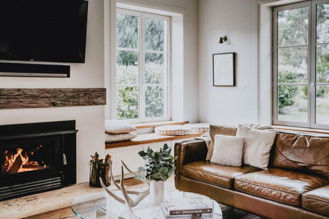 The French House - Accommodation Bookings 1