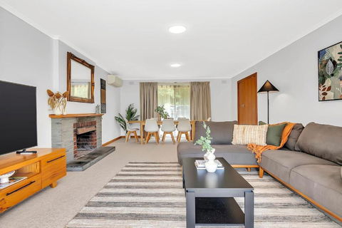 The Glenalvie - Sprawling Serenity In Adelaide Hills - Accommodation Bookings 2