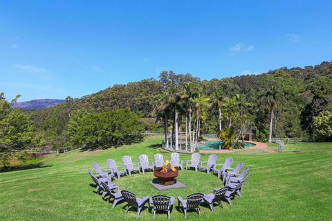 The Golden Whistler Montville - Accommodation Bookings 2