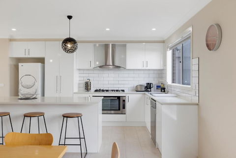 The Grampian In Cowes BYO LINEN & TOWELS - Accommodation Bookings 0