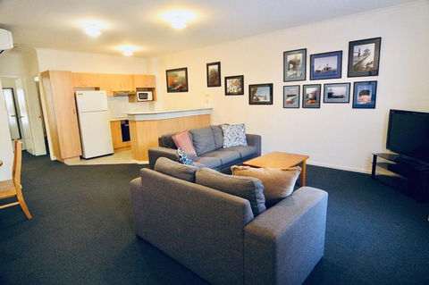 The Grand Apartments North Adelaide Parking - Accommodation Bookings 2