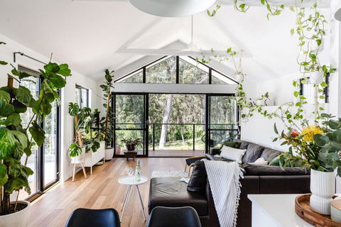 The Green Door-Karri Retreat - Accommodation Bookings 0