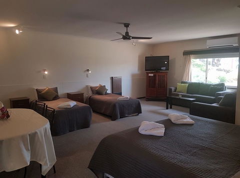 Beachport Motor Inn - Accommodation Bookings 1