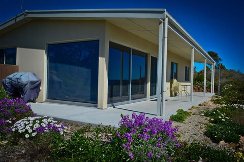 Beachside - Accommodation Bookings 3