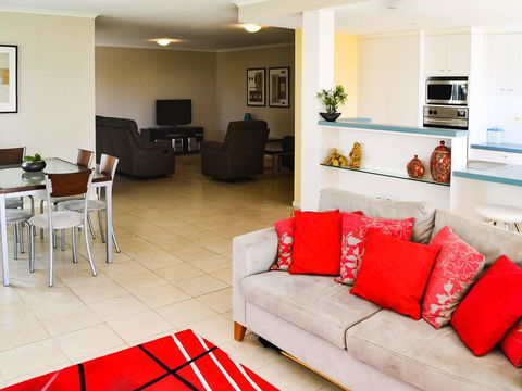 Beachside 4 With Airconditioning And Spa Bath - Accommodation Bookings 2