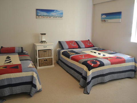 Beachside 4 With Airconditioning And Spa Bath - Accommodation Bookings 3