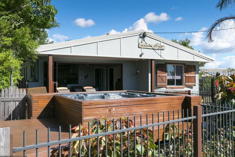 Beachside Cottages - Accommodation Bookings 1