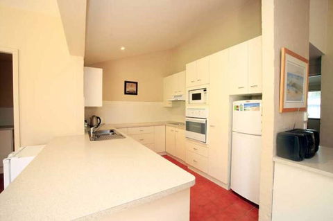 BEACHSIDE VILLA 2 - Accommodation Bookings 0