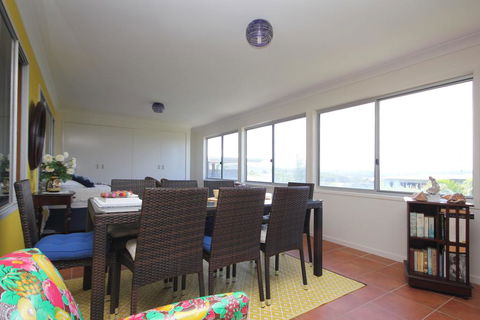 BEACHVIEW - 14 Second Ave , Bonny Hills - Accommodation Bookings 3