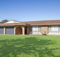 Beachway - beach access at end of street - Accommodation Bookings