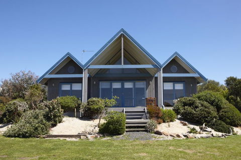 Bear Gully Coastal Cottages - Accommodation Bookings 0