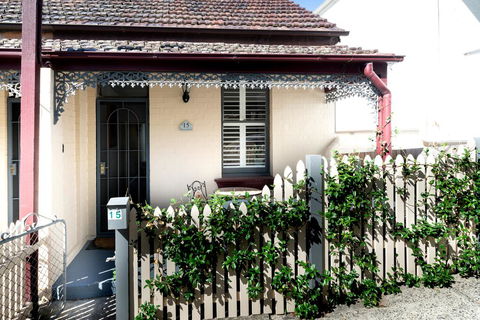 Beautiful Modern Historic Home Near Sydney Harbour - Accommodation Bookings 0